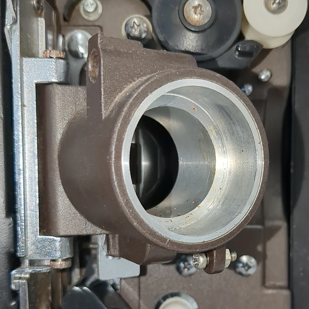 Custom ring-adapter to hold lens